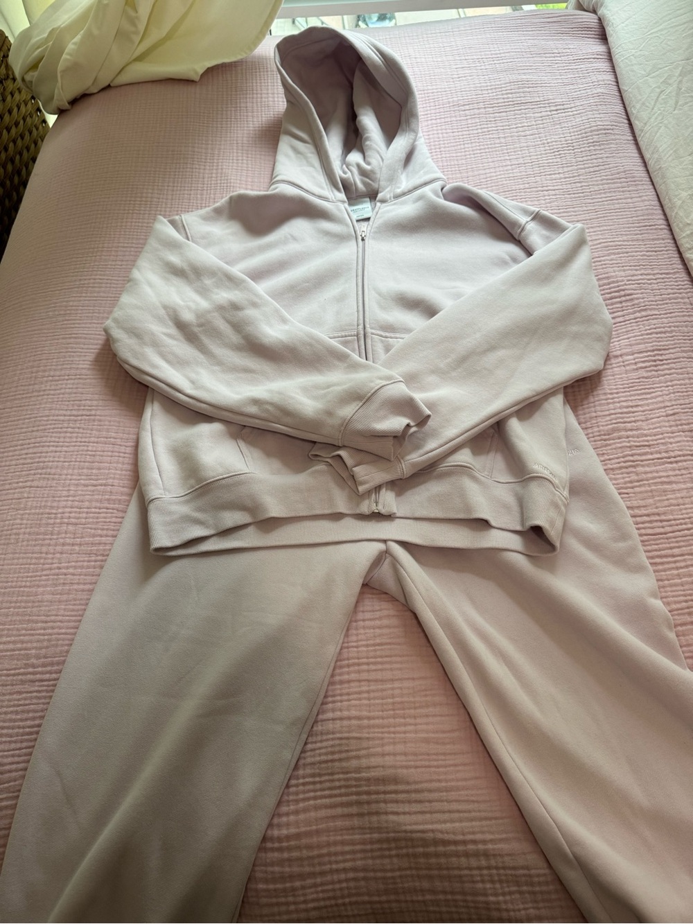 Aritzia Sugarplum Lilac Sweatfleece Set